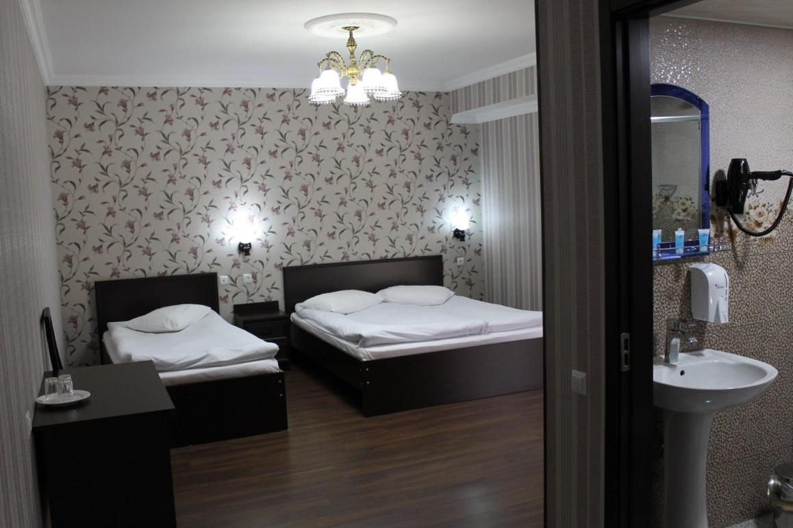 Hotel Grand Palace Ахалцихе Екстериор снимка