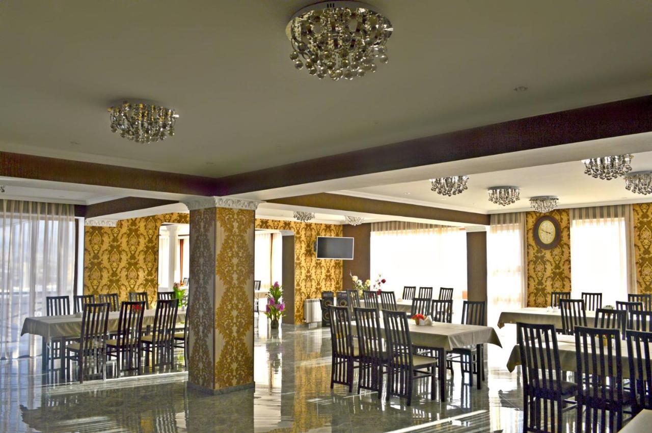 Hotel Grand Palace Ахалцихе Екстериор снимка